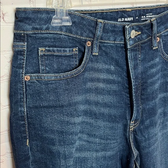 Old Navy High-Waisted Button-Fly O.G. Straight Ripped Cut-Off Jeans - Picture 5 of 16